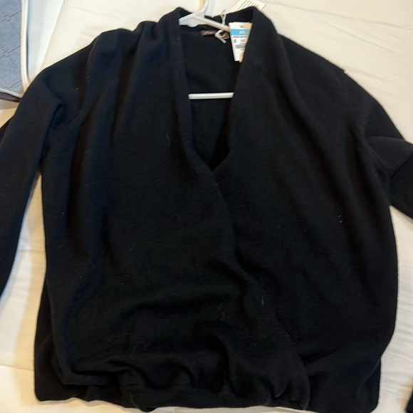 J. McLaughlin Tops - J. McLaughlin Cashmere Bennie Sweater. Black. Medium. Never worn. Tags still on.